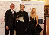 Γρηγόρης Στασινόπουλος, ο Αρχιπρεσβύτερος της Ελληνικής εκκλησίας του Μονακό και της Κυανής Ακτής, κ.κ. Μιχαήλ Σεληνιωτάκης, η Πρόεδρος και ιδρύτρια του Maria Callas Monaco Gala & Awards, Ιωάννα Ευθυμίου