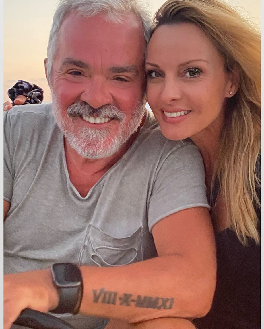 Γιώργος Λύρας: Η φωτογραφία με την κόρη του στο Instagram και το σχόλιο για την ομοιότητα με την Πέγκυ Ζήνα