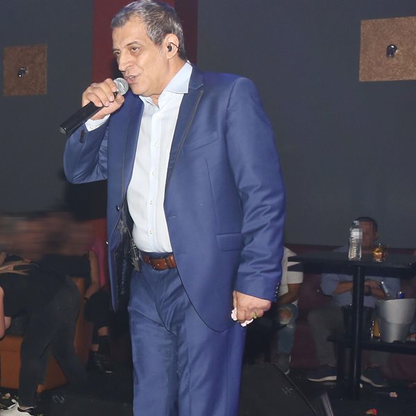 Θέμης Αδαμαντίδης: Φωτογραφία-σοκ της Βαρβάρας Κίρκη- Τα τραύματα μετά τον καταγγελλόμενο ξυλοδαρμό της από τον τραγουδιστή 