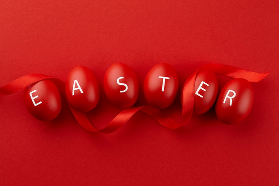 Γιατί βάφουμε κόκκινα αυγά το Πάσχα; Τι κρύβεται πίσω από αυτό το έθιμο;