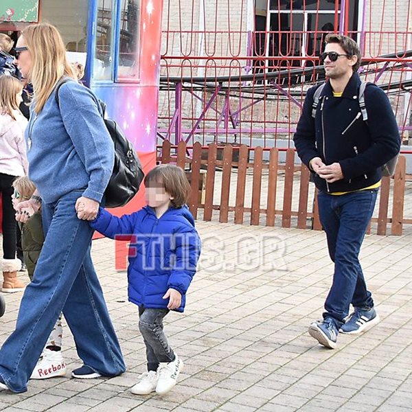 Paparazzi! Ρούλα Ρέβη- Αποστόλης Τότσικας: Οικογενειακή βόλτα με τα δίδυμα παιδιά τους!