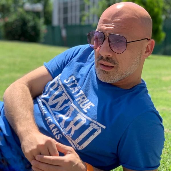 Νίκος Μουτσινάς: Μετακόμιση στον ΣΚΑΪ με ανοιχτά μέτωπα 
