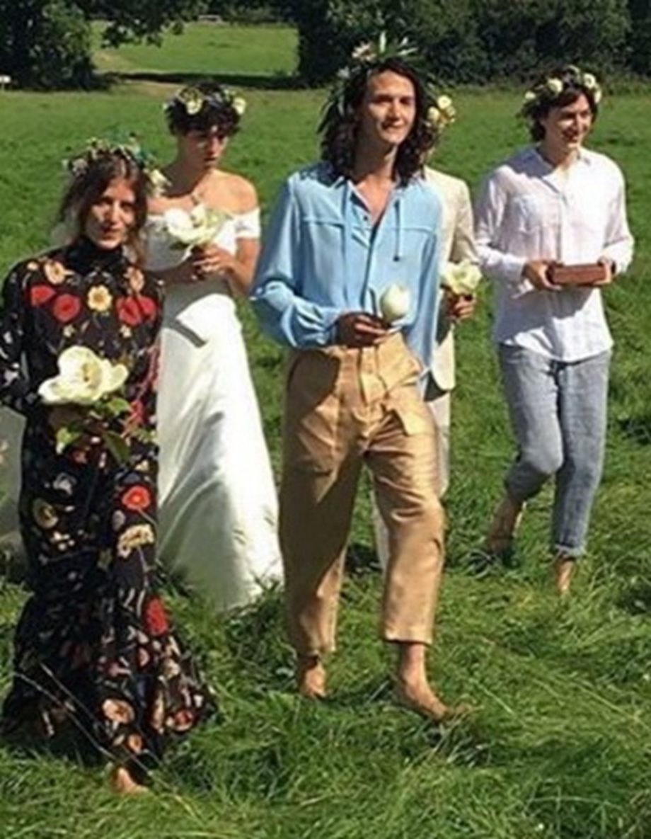 Έγινε ο πιo hippie γάμος της showbiz