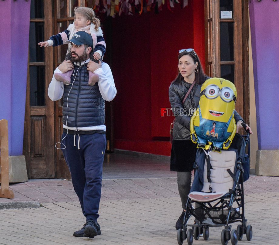 Paparazzi! Σίσσυ Φειδά - Γιώργος Ανδρίτσος: Οικογενειακή βόλτα με την κόρη τους Διώνη