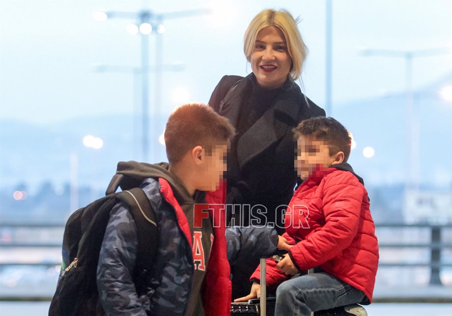 Φαίη Σκορδά: Ταξίδι αστραπή με τους γιούς της!