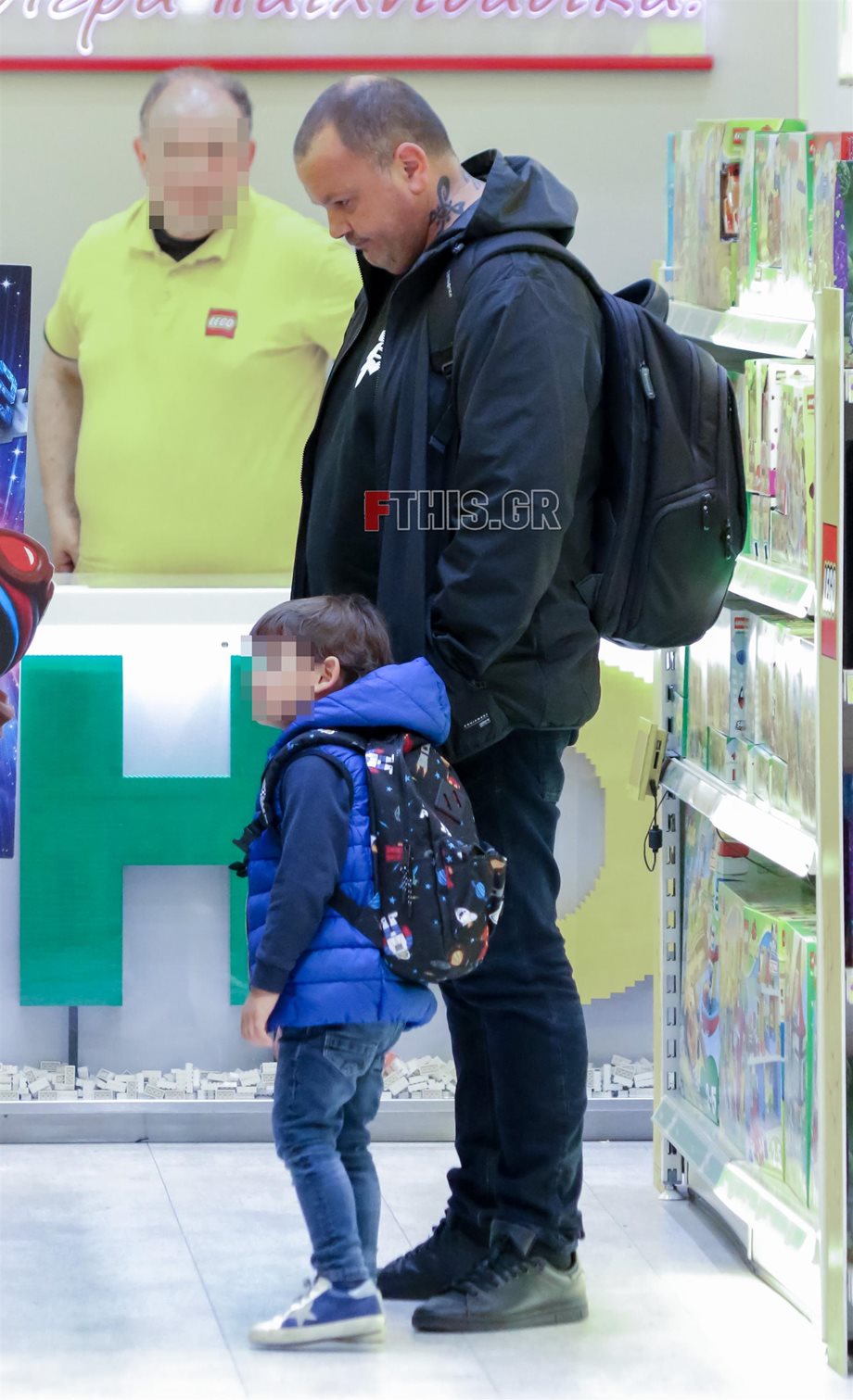 Δημήτρης Σκαρμούτσος: Βόλτα για ψώνια με τον τρεισήμισι ετών γιο του