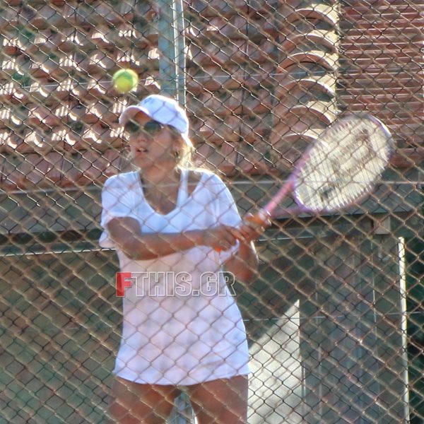 Paparazzi! H Κωνσταντίνα Σπυροπούλου για τένις 