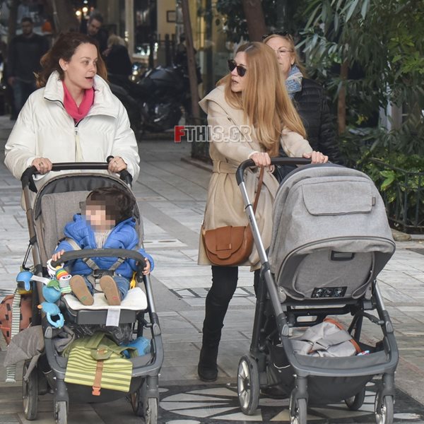 Paparazzi! Η εγκυμονούσα Λένα Παπαληγούρα και η Ιωάννα Παππά με τα παιδιά τους σε χαλαρή έξοδο 