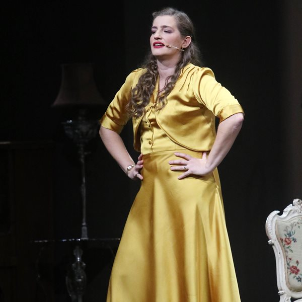 Μαρία Κίτσου: Ακύρωσε για τέταρτη φορά την παράσταση “Το τρίτο στεφάνι” στο θέατρο Παλλάς – Τι συνέβη;