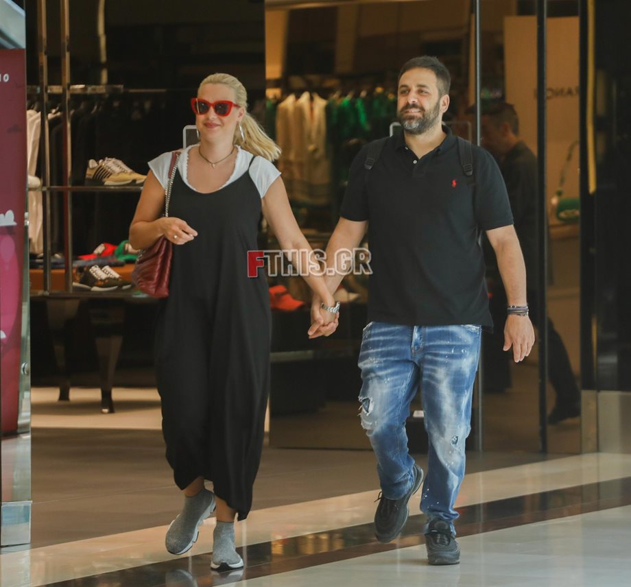 Paparazzi! Γιώργος Γιαννιάς: Για ψώνια με την σύζυγό του