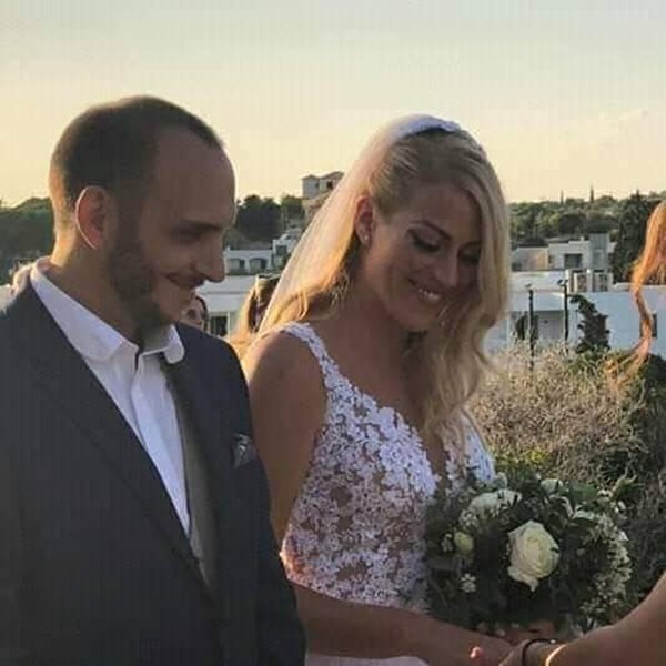 Παντρεύτηκε η κόρη γνωστού Έλληνα ηθοποιού!