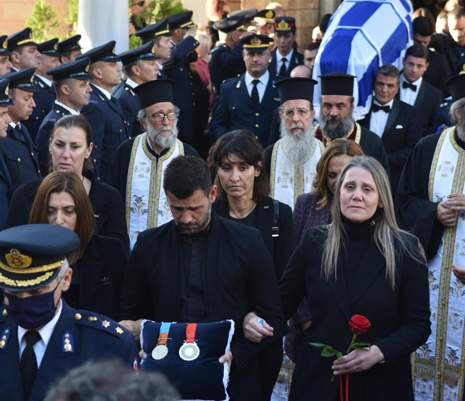 Μιχάλης Μουρούτσος: Η συγκινιτική ανάρτηση μετά την κηδεία του Αλέξανδρου Νικολαΐδη- “Έτρεμαν τα πόδια μου και είχαν κοπεί τα χέρια μου”