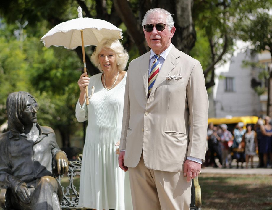 Πρίγκιπας Κάρολος - Καμίλα: Ο λόγος που θα απουσιάσουν από τον γάμο του Φίλιππου και της Νίνα Φλορ