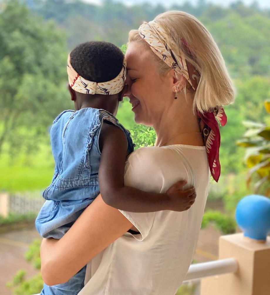 Γιορτή της Μητέρας: Η Χριστίνα Κοντοβά ποζάρει αγκαλιά με τη μικρή Έιντα και στέλνει το δικό της μήνυμα