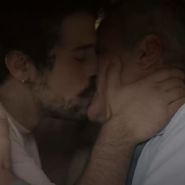 Μάριος Αθανασίου: Η αιχμηρή ανάρτηση μετά τα σχόλια για το φιλί με τον συμπρωταγωνιστή του