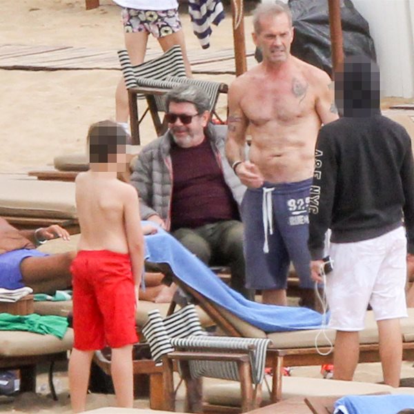 Paparazzi: Λάτσιος, Λιάγκας και Κωστόπουλος στην παραλία με τα παιδιά τους