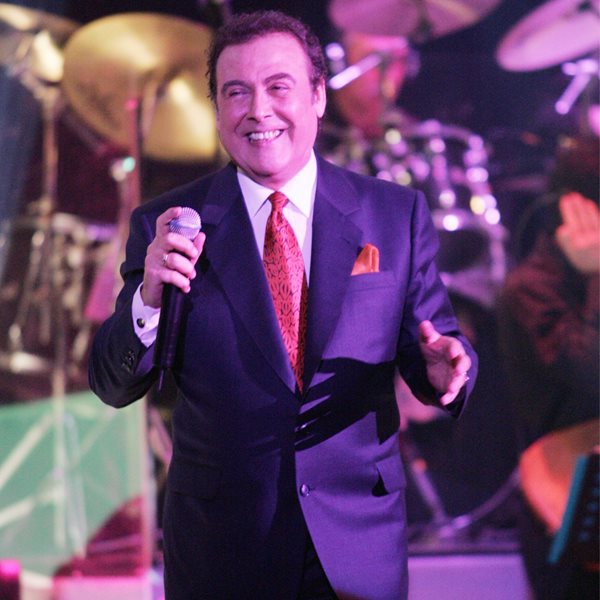 Τόλης Βοσκόπουλος: "Τραγουδούσε με κορτιζόνη και παρουσία γιατρού για να μην ακυρωθούν οι παραστάσεις"