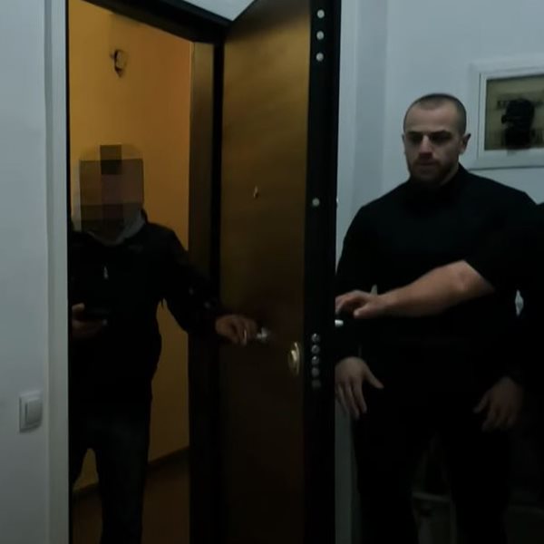 Αλέξανδρος Κοψιάλης: Βοήθησε στη σύλληψη 43χρονου που ήθελε να συνευρεθεί με 13χρονη (βίντεο)