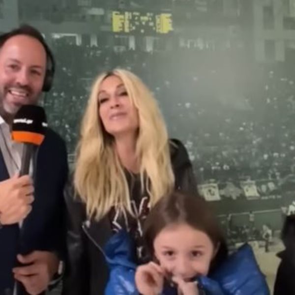 Άννα Βίσση: Έκανε για πρώτη φορά δηλώσεις μαζί με τα εγγόνια της, Νέστορα και Νίκο (βίντεο)