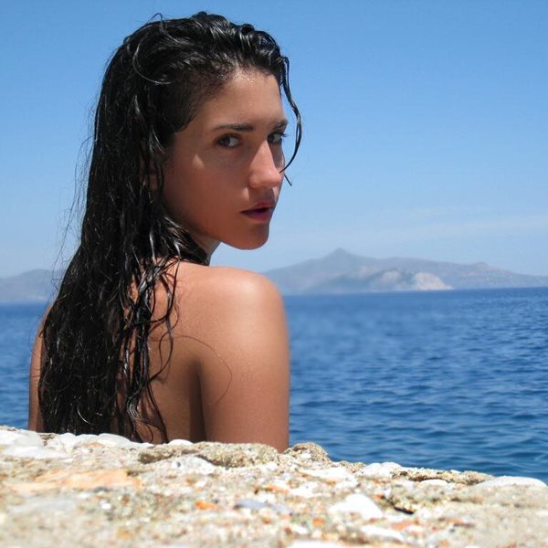 "Είσαι λίγο λεσβία;": Η Ελένη Βαΐτσου δέχτηκε μήνυμα από follower στο Instagram και απάντησε δημοσίως