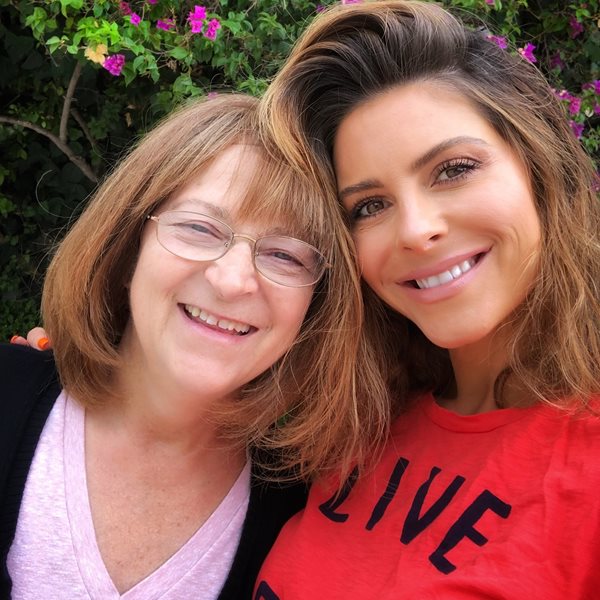 Η Μαρία Μενούνος και η μητέρα της στέλνουν μήνυμα εμψύχωσης στους καρκινοπαθείς