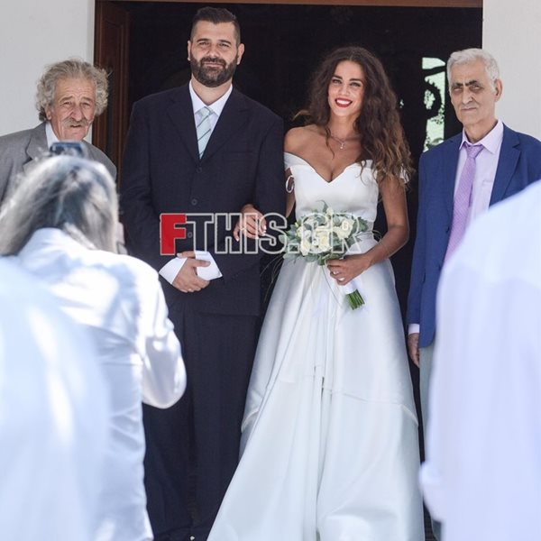 Κατερίνα Στικούδη & Βαγγέλης Σερίφης: Δείτε για πρώτη φορά την μπομπονιέρα του γάμου τους