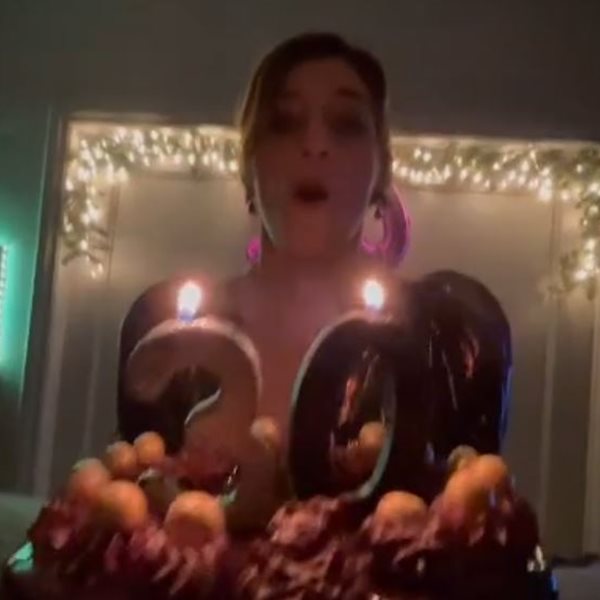 Χριστίνα Χειλά Φαμέλη: Έγινε 30 χρονών και το γιόρτασε με τους καλούς της φίλους (βίντεο)