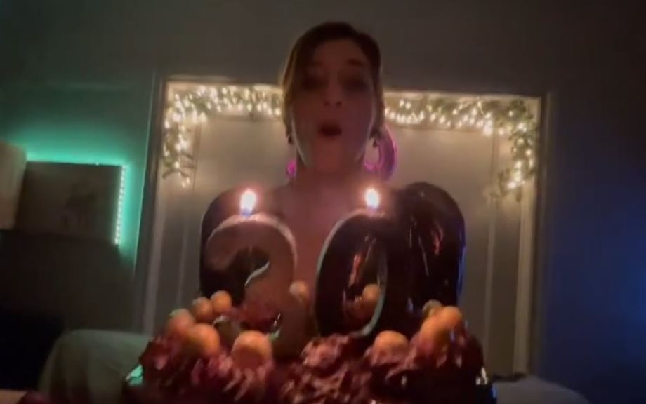 Χριστίνα Χειλά Φαμέλη: Έγινε 30 χρονών και το γιόρτασε με τους καλούς της φίλους (βίντεο)