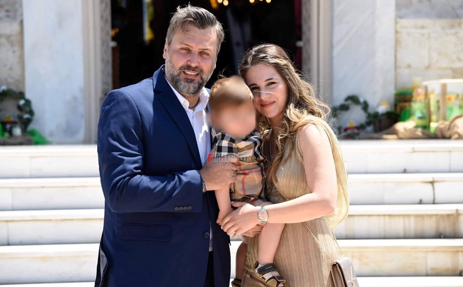 Γιάννης Καλλιάνος - Χάρις Δαμιανού: Βάφτισαν τον γιο τους (φωτογραφίες)