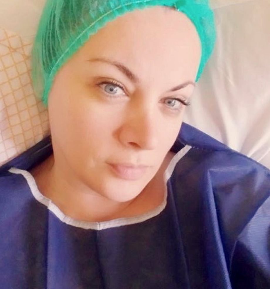 Στο χειρουργείο η Νένα Χρονοπούλου - Όλες οι λεπτομέρειες