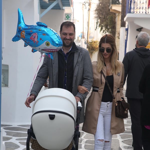Βασίλης Σταθοκωστόπουλος: Απογευματινή βόλτα με τον γιο του