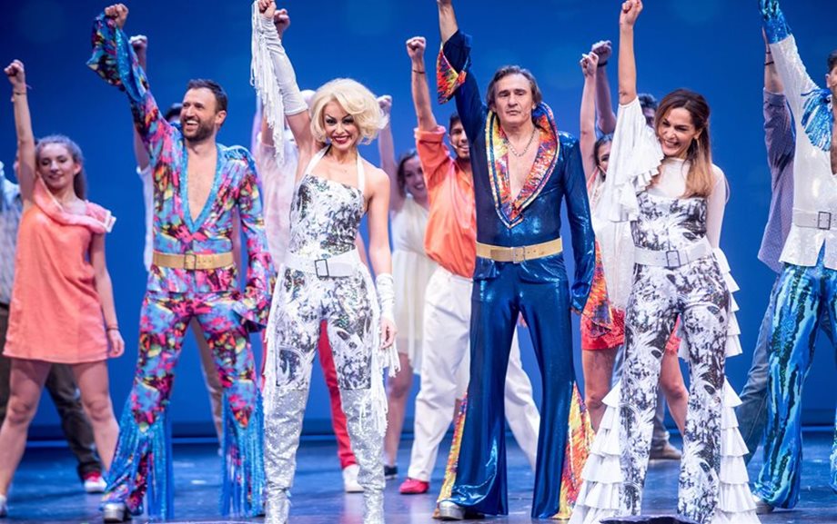 Φινάλε για το Mamma Mia: Η Δέσποινα Βανδή αποχαιρετά δημοσίως τους συνεργάτες της