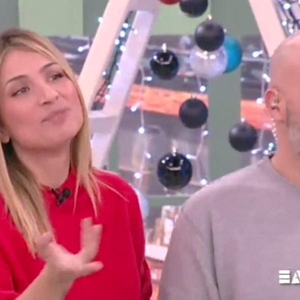 Η Μαρία Ηλιάκη "κάρφωσε" on air τον Νίκο Μουτσινά: "Με βρίζει από το πρωί"