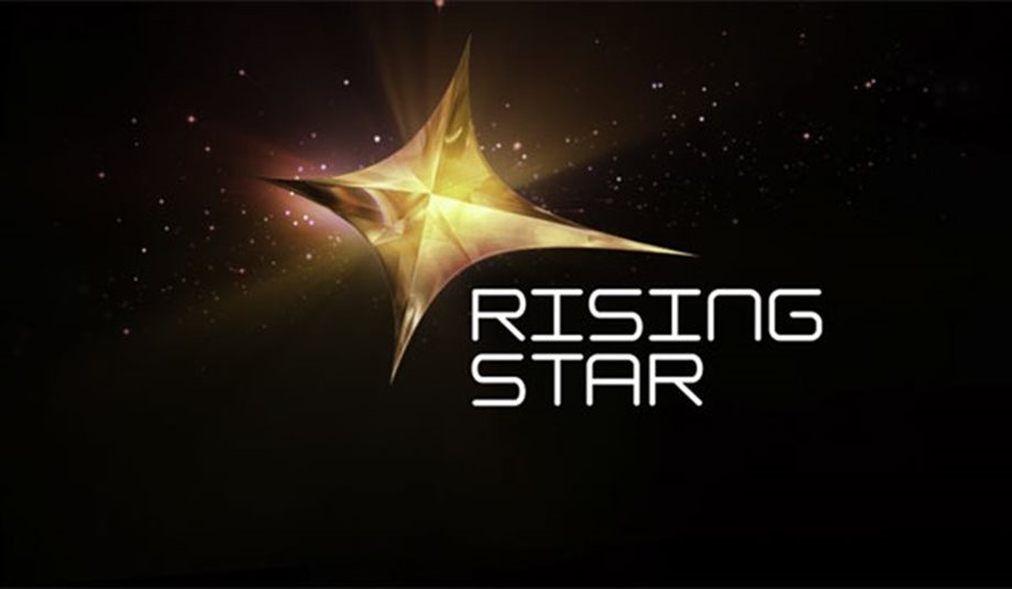 Απόψε στις 21:00 βλέπουμε την πρεμιέρα του Rising Star μαζί!
