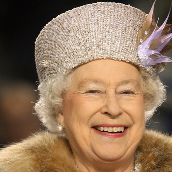 Δύσκολα τα φετινά Χριστούγεννα για τη Βασίλισσα Ελισάβετ: Το πρόβλημα υγείας και η ανακοίνωση του παλατιού