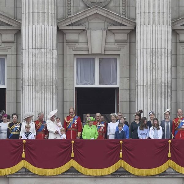 Θλίψη στο Buckingham: Η αποβολή και η ανακοίνωση του παλατιού