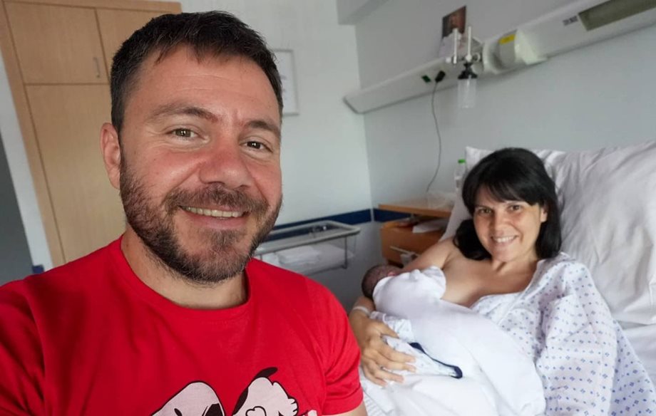 Ευτύχης Μπλέτσας - Ηλέκτρα Αστέρη: Πήραν εξιτήριο από το μαιευτήριο και επέστρεψαν σπίτι με τη νεογέννητη κόρη τους 
