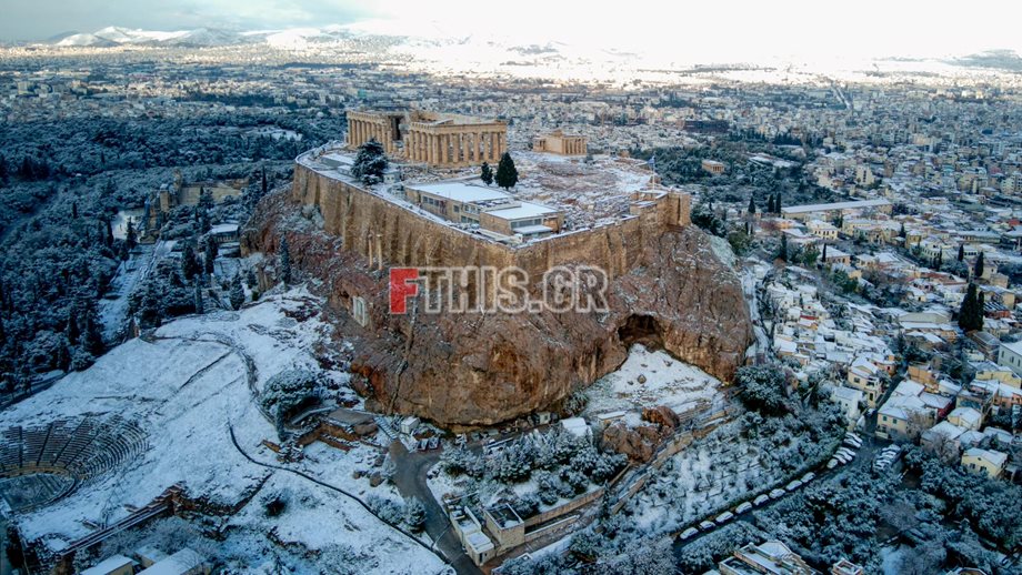 Κακοκαιρία "Μπάρμπαρα": 20 + 1 εντυπωσιακές εικόνες από τη χιονισμένη Αθήνα