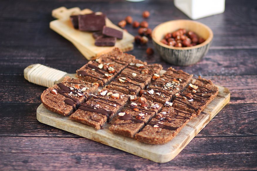Σοκολατένιες Μπάρες Πρωτεΐνης με φουντούκια από τον food blogger Γαβριήλ Νικολαΐδη