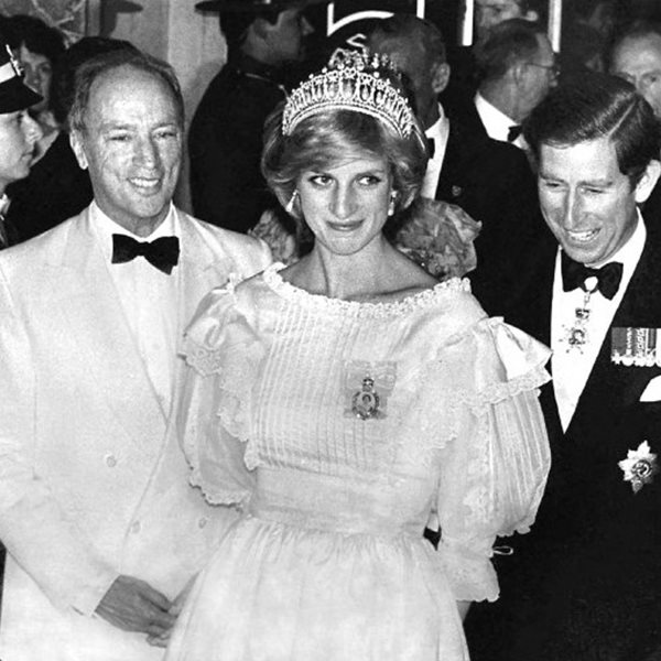 Πρίγκιπας Kάρολος: Γιατί δεν θα παρευρεθεί στα αποκαλυπτήρια του αγάλματος της Πριγκίπισσας Νταϊάνα;
