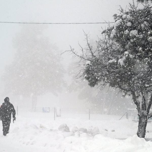 Καιρός: Νέο έκτακτο δελτίο επικίνδυνων φαινομένων - Πυκνές χιονοπτώσεις και στην Αττική