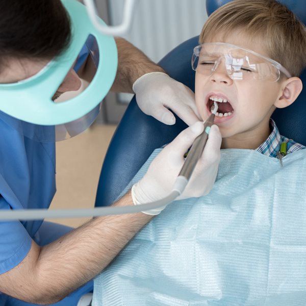 Δωρεάν οδοντιατρική φροντίδα μέσω voucher για 900.000 παιδιά από τον Απρίλιο