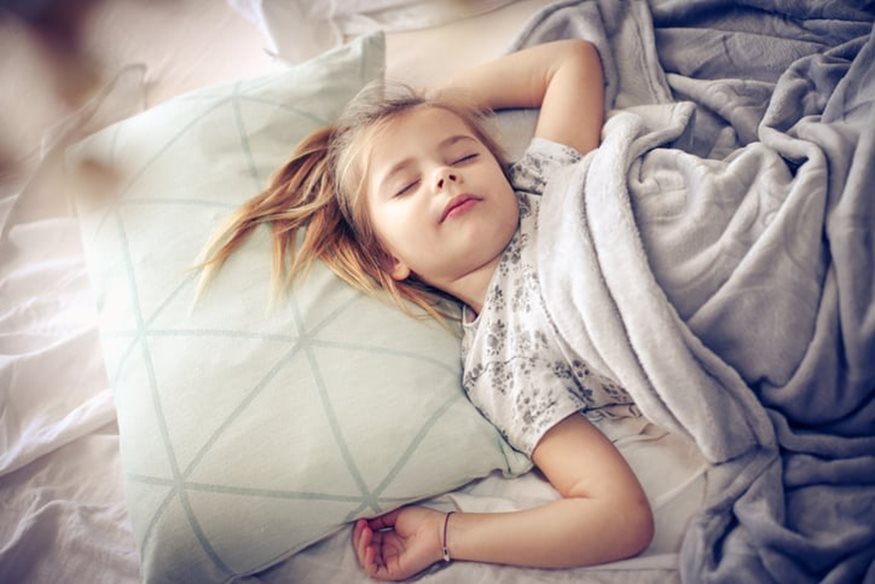 Παγκόσμιος Οργανισμός Υγείας: Πόσο πρέπει να παίζουν, να κάθονται και να κοιμούνται τα παιδιά;