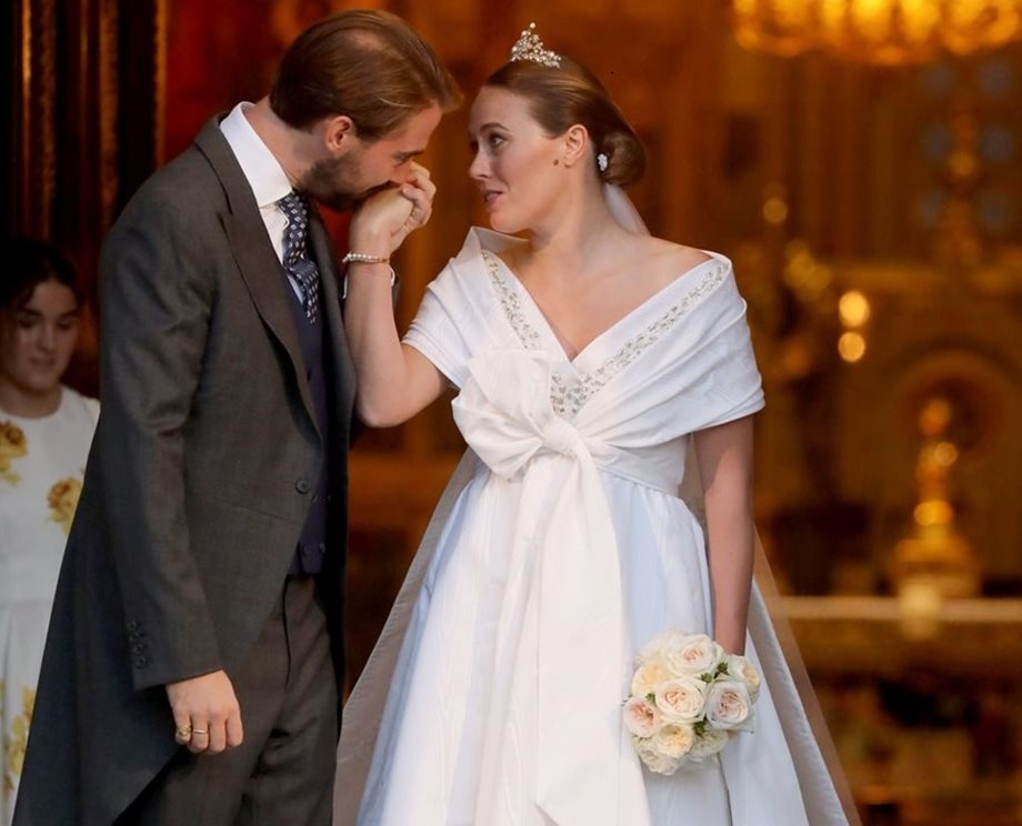 “Antique Corsage”: Η ιστορία που συνοδεύει την πολύτιμη τιάρα, που φόρεσε η Νίνα Φλορ στο γάμο της με τον πρίγκιπα Φίλιππο