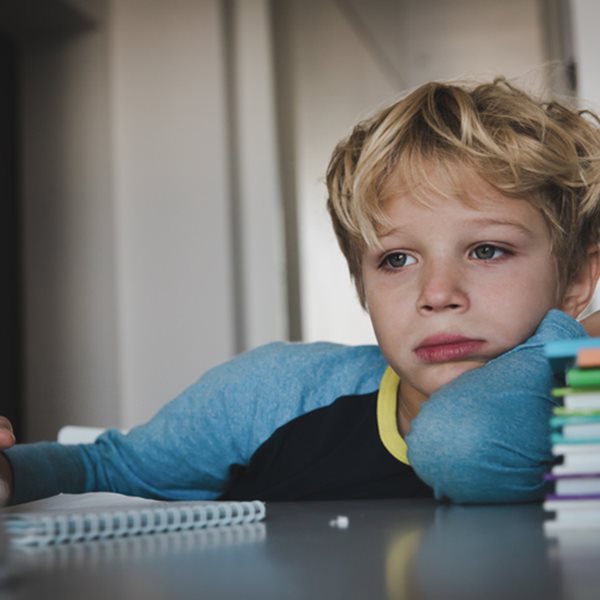 Άγχος στα παιδιά: 6 τρόποι για να το αντιμετωπίσετε σωστά!