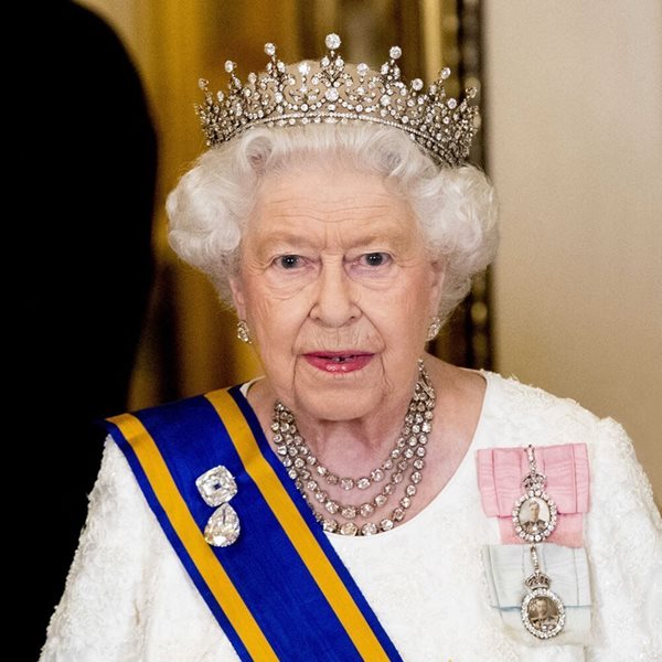 Βασίλισσα Ελισάβετ: Οι 7 παράξενες συνήθειες που έχει στο φαγητό της