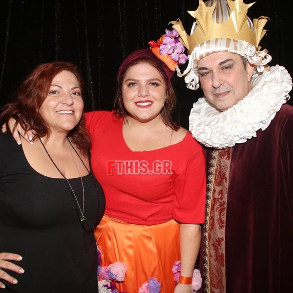 "Τα Καινούρια ρούχα του Βασιλιά": Δείτε ποιοι βρέθηκαν στο θέατρο Αλίκη για την πρεμιέρα