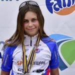 Ο αθλητικός κόσμος την αποχαιρετά την 13χρονη Εβίτα που πήδηξε στον γκρεμό για να σωθεί από τις φωτιές 