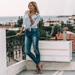 Summer girl! Η Κωνσταντίνα Σπυροπούλου ποζάρει με το μπικίνι της