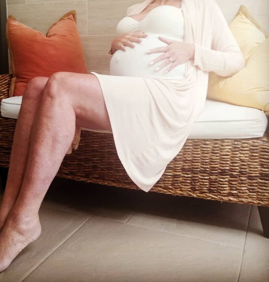 Έκπληξη! Έγκυος στα 54 γνωστή ηθοποιός - Η ανακοίνωση έγινε μέσω Instagram
